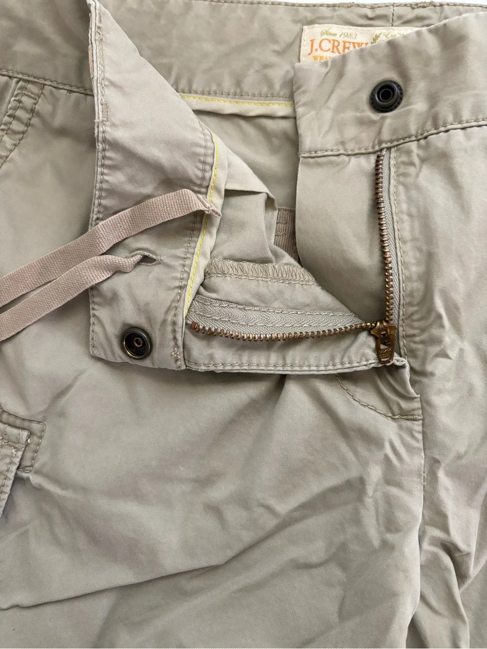 J. Crew Broken-In Chino City Fit Khaki Cargo Shorts Cotton Tan Hiking Size 10